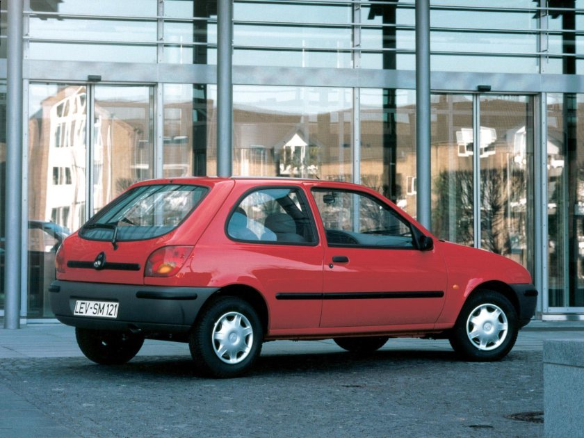 Mazda 121 III