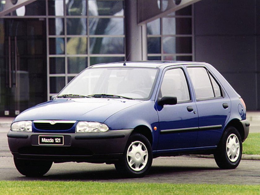 Mazda 121 III
