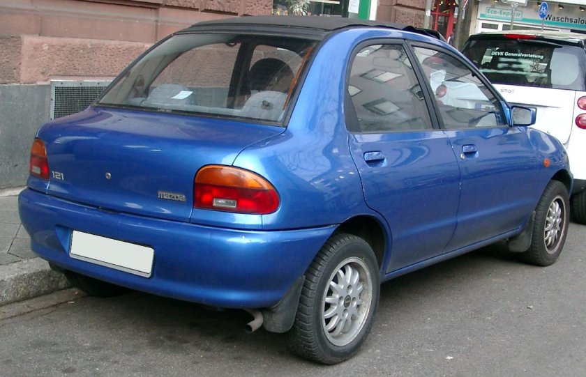 Mazda 121