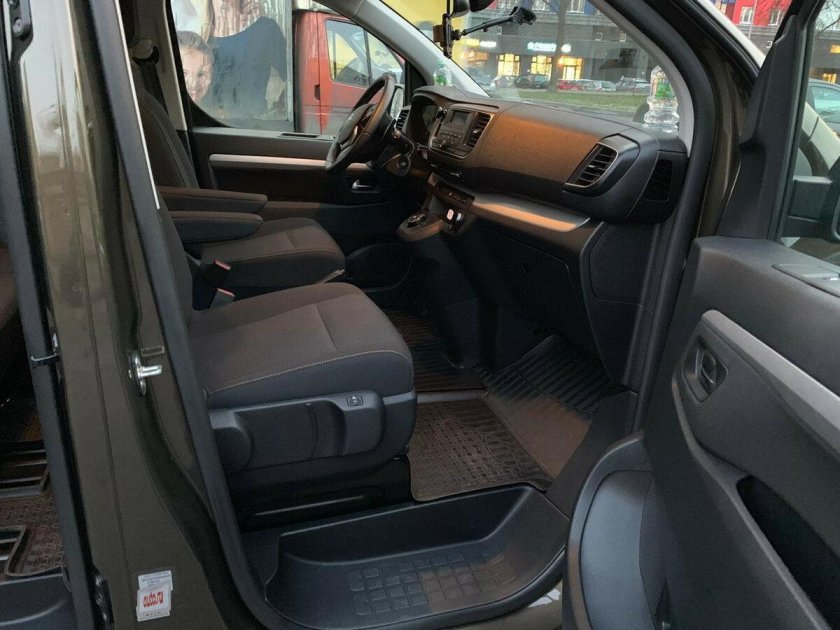 Ситроен Спейс Турер 2022 салон