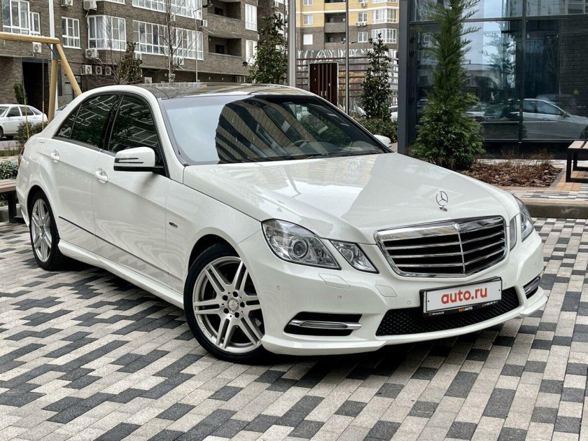 Мерседес седан 2012 год