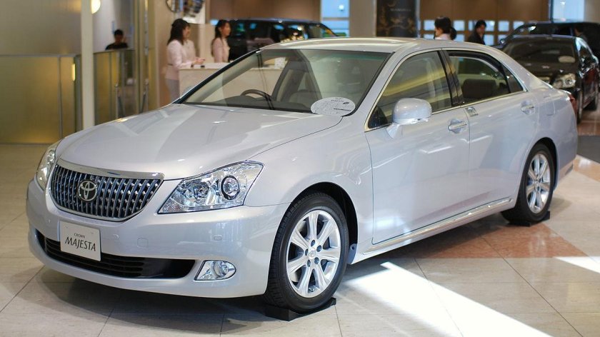 Toyota Crown s200