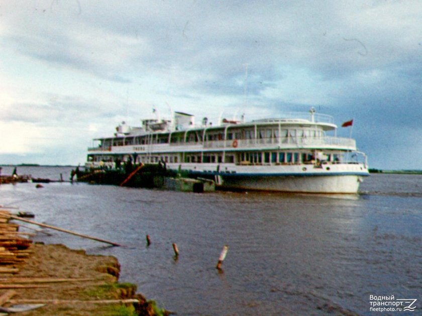 Теплоход Тобол проект 860