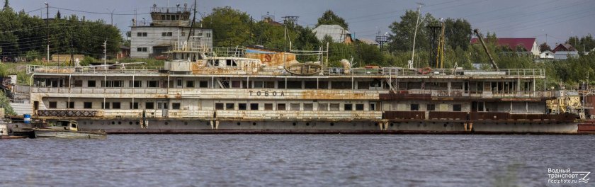 Теплоход Тобол проект 860