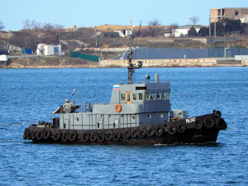 Буксир Хасанец