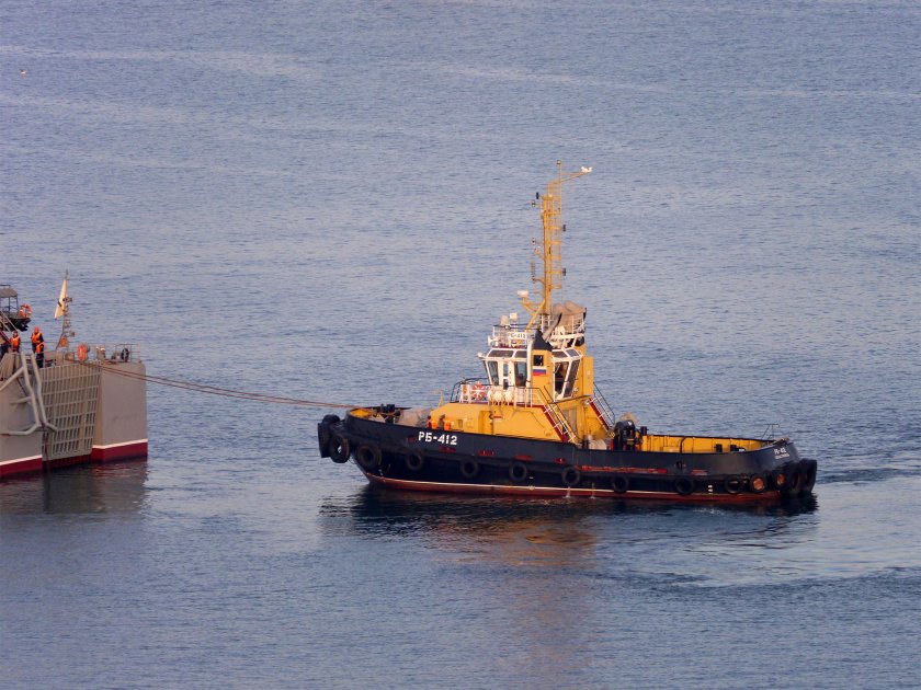 РБ 412 буксир