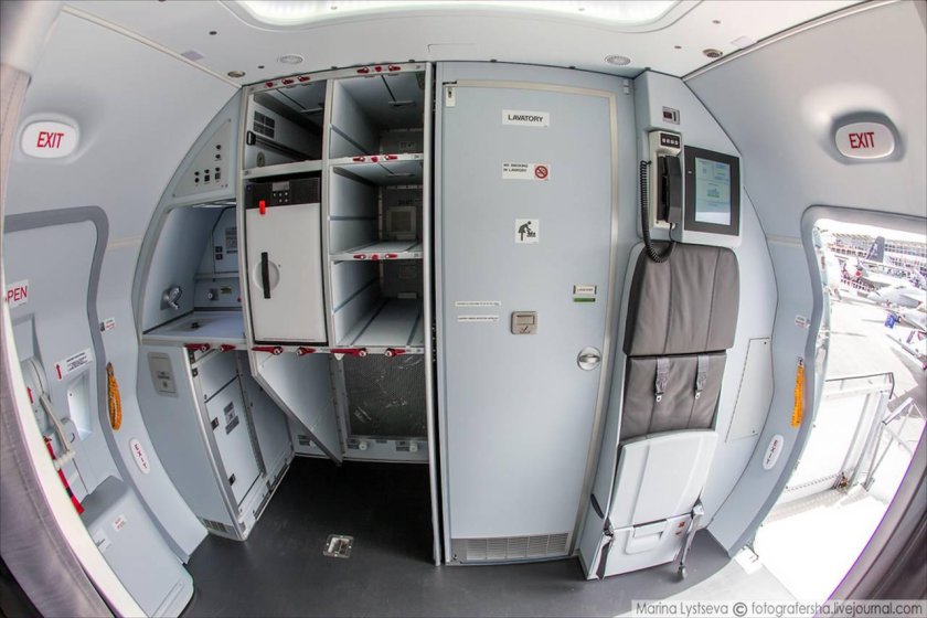 SSJ 100 кабина