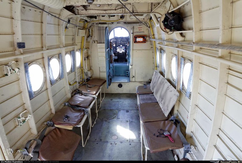 АН-2 грузовая кабина