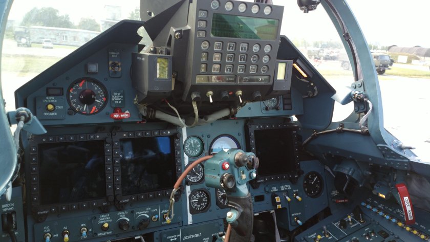 Су 30 кабина