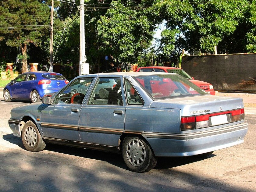 Renault 21 Nevada