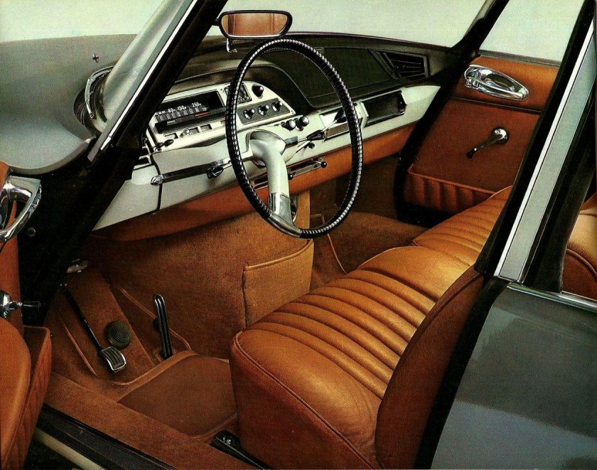 Citroen DS 1974 Interior