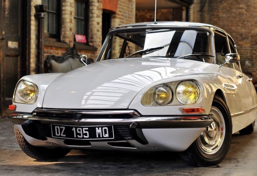 Citroen DS Фантомас