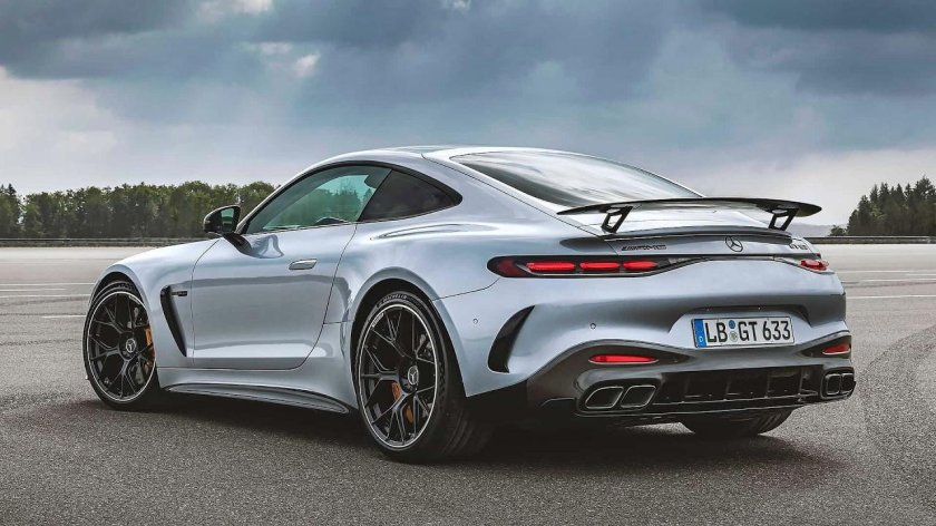 Mercedes Benz AMG gt 2023