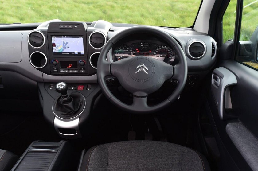 Ситроен Берлинго 2012 салон