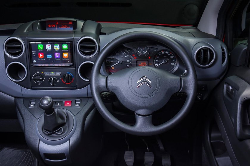 Ситроен Берлинго 2008 салон