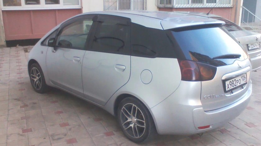Митсубиси Кольт 1.5