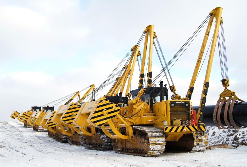 Трубоукладчик Komatsu d355