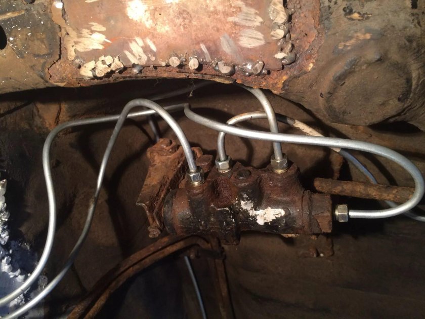 Задние тормозные трубки ВАЗ 2110