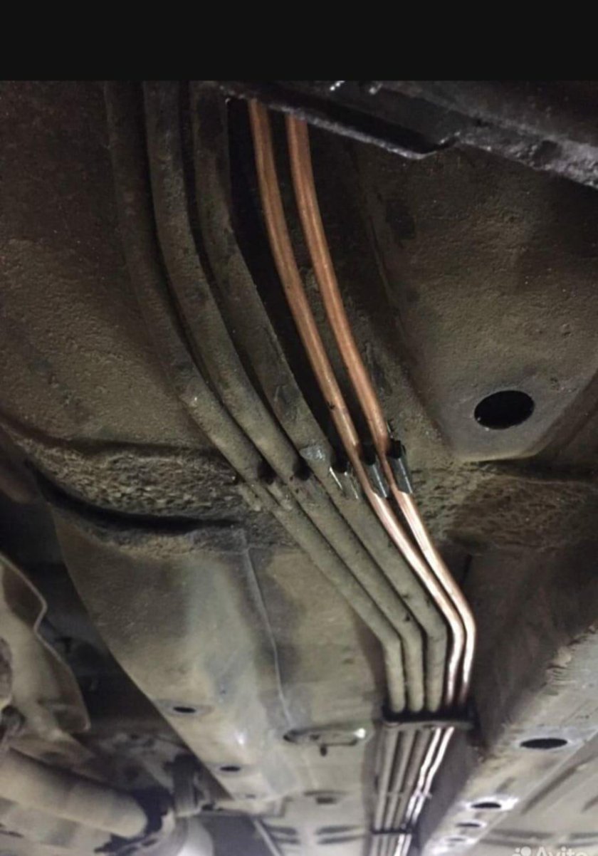 Топливные трубки Митсубиси Space Star