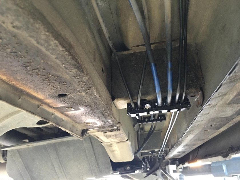 БМВ х5 е53 днище