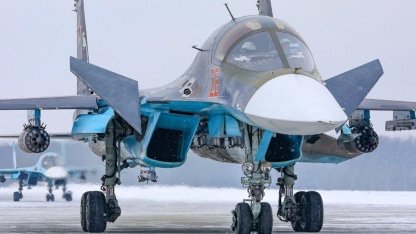 Истребитель-бомбардировщик Су-34