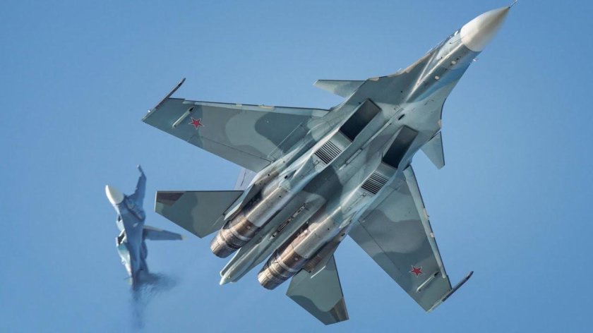 Истребитель Су-30см