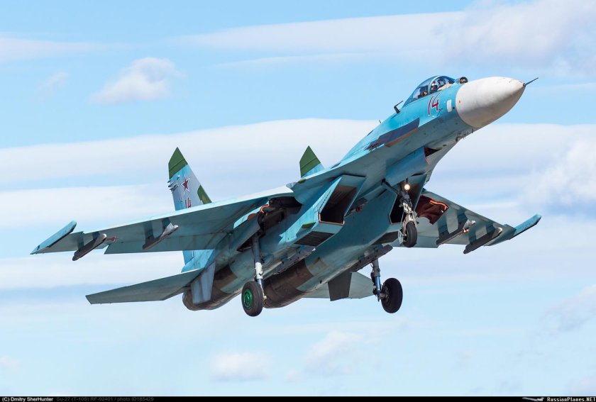 Истребитель Су-27