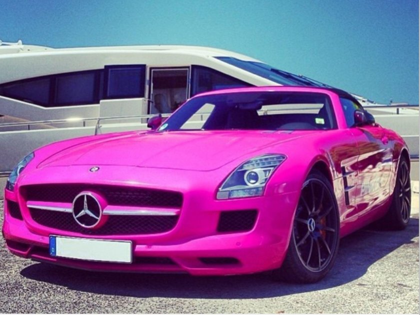 Mercedes SLS AMG розовый