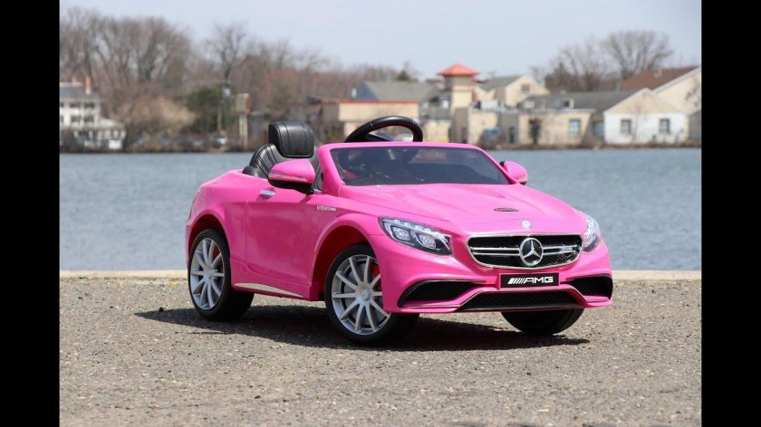 Розовый Мерседес АМГ