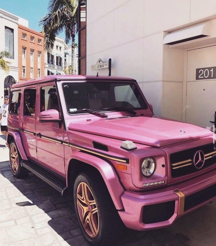 Мерседес джип розовый