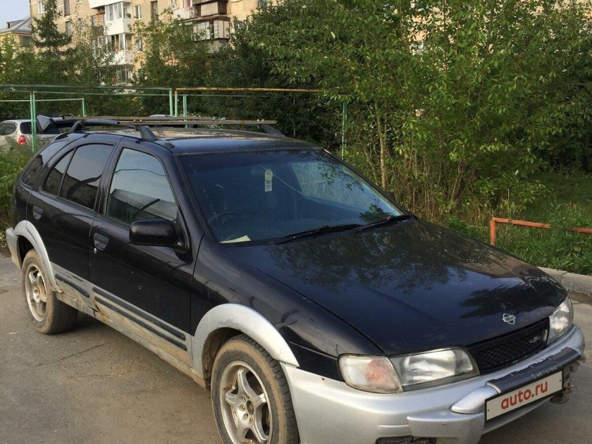 Ниссан Лучино 1996