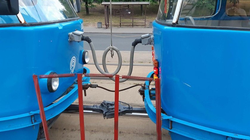 Межвагонное электрическое соединение