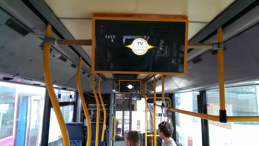 Мониторы в общественном транспорте
