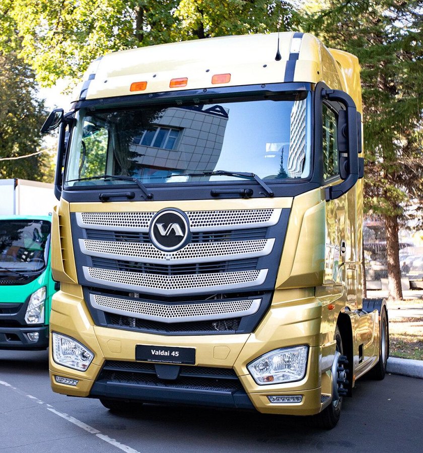 Валдай 45 тягач