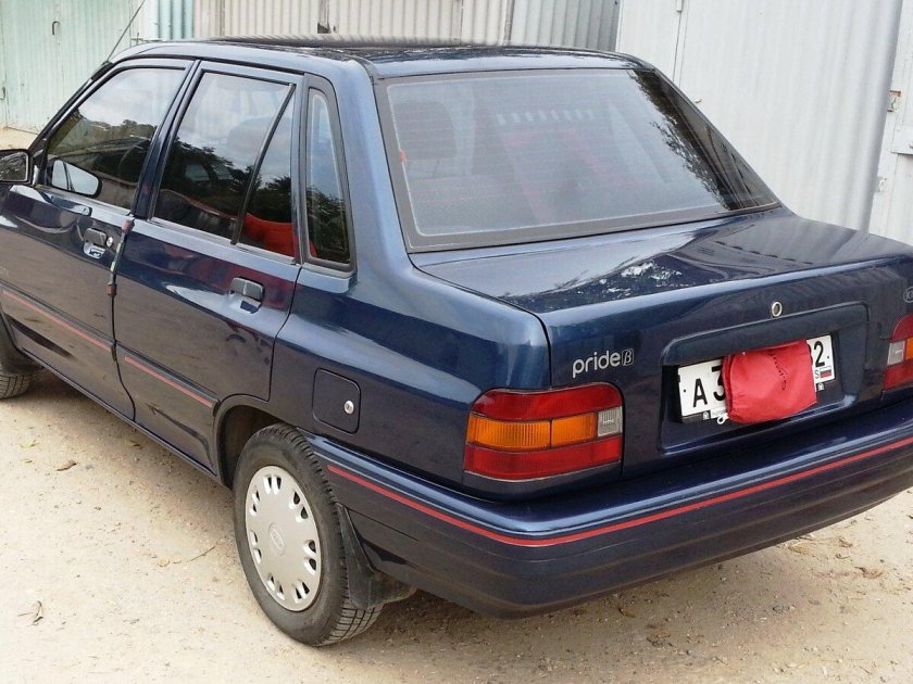 Kia Pride 2000
