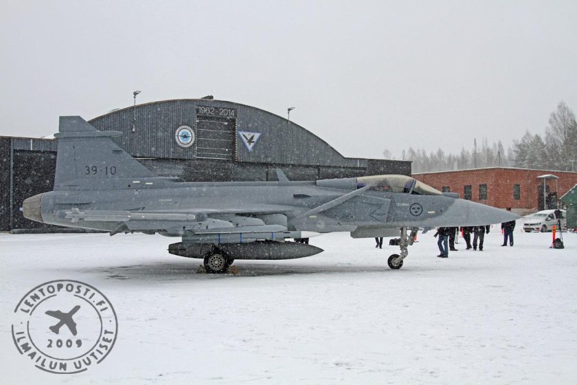 Самолет Грипен Швеция