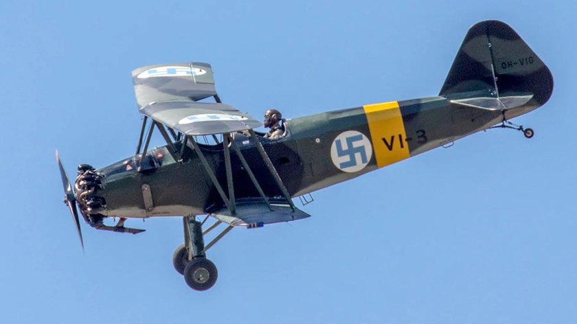 ВВС Финляндии свастика на самолете