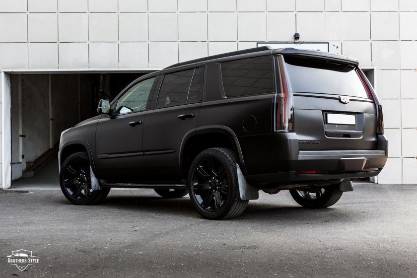 Кадиллак Эскалейд черный матовый