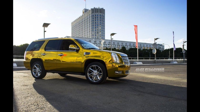 Золотой Кадиллак Эскалейд