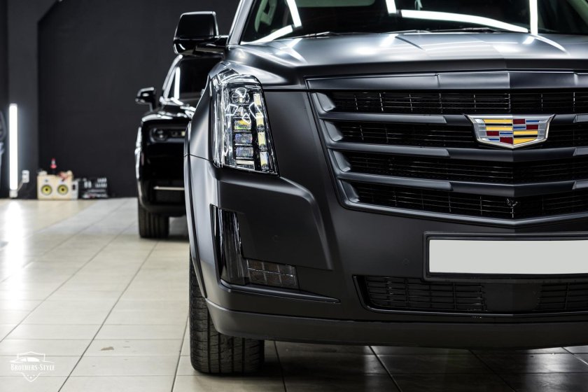 Кадиллак Эскалейд черный