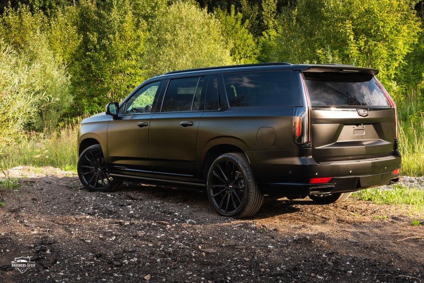Cadillac Escalade матовый