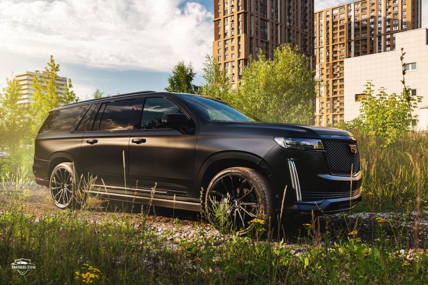 Cadillac Escalade матовый