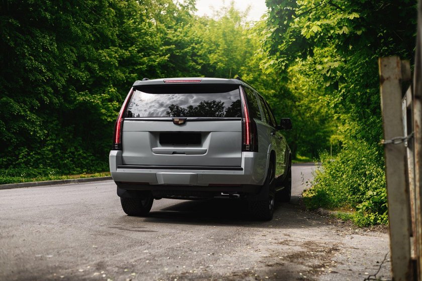 Кадиллак Эскалейд Нардо грей