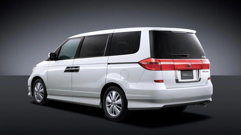 Honda Elysion Prestige 3.5