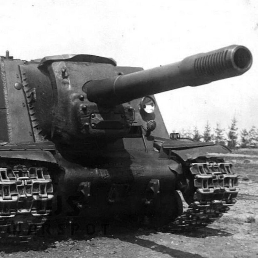Танк ИСУ 152 зверобой