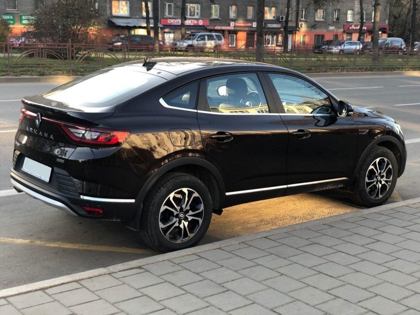 Рено аркана черная