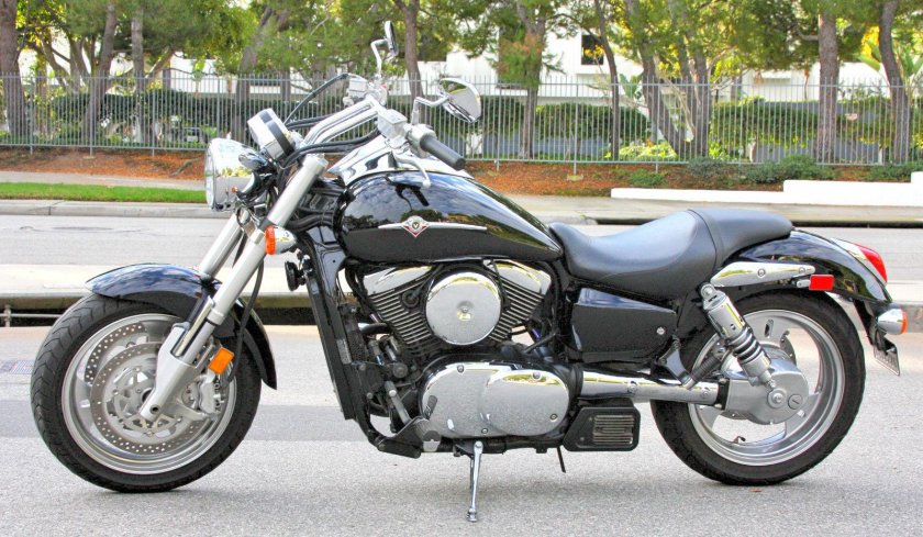 Кавасаки mean Streak 1600