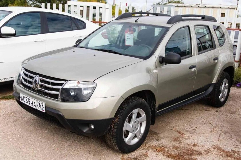 Молдинги на двери Рено Дастер