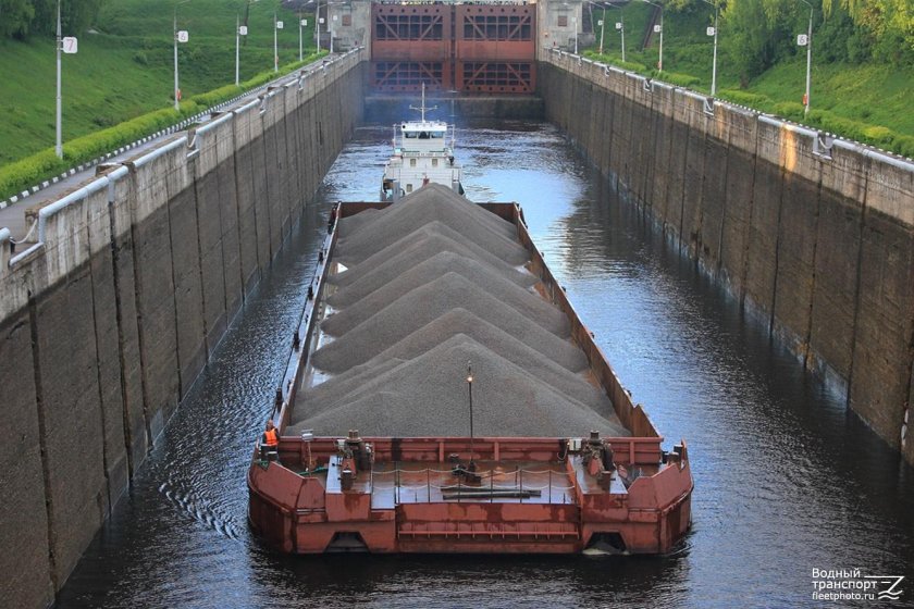 Речные грузовые суда