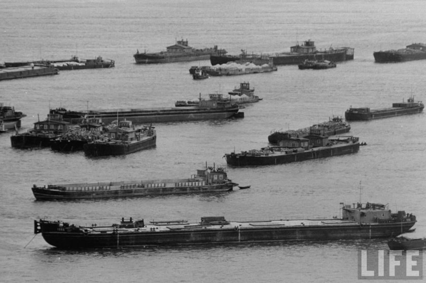 Старая баржа